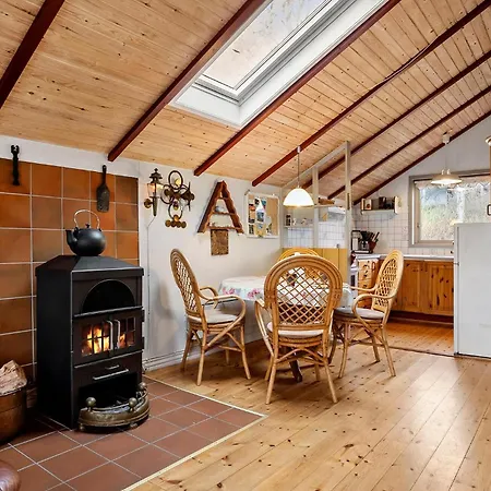 Сasa de vacaciones 3 Bedroom Lovely In Brenderup Fyn Vedelshave