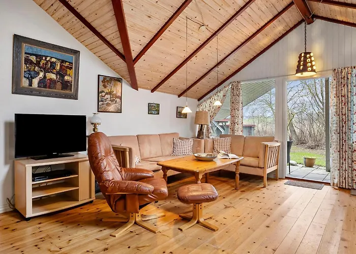 3 Bedroom Lovely In Brenderup Fyn