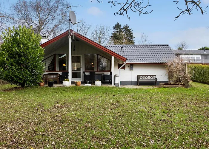 Сasa de vacaciones 3 Bedroom Lovely In Brenderup Fyn Vedelshave